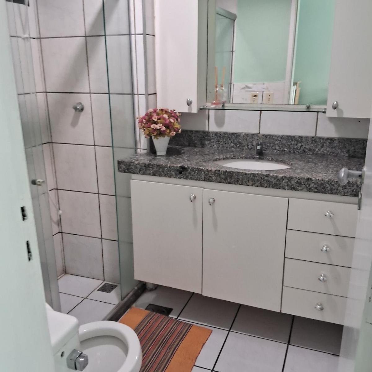 Com Piscina E Bem Localizado