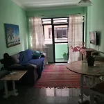 Com Piscina E Bem Localizado